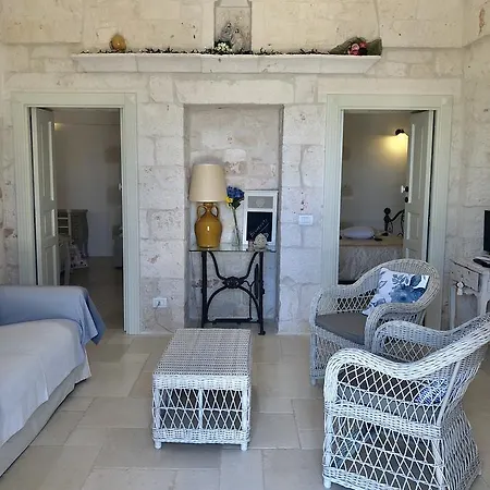 Tenuta Madia מלון דירות אוסטוני